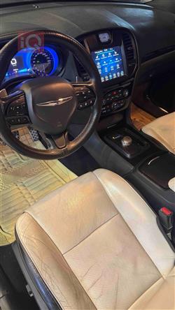 کرایسلەر 300